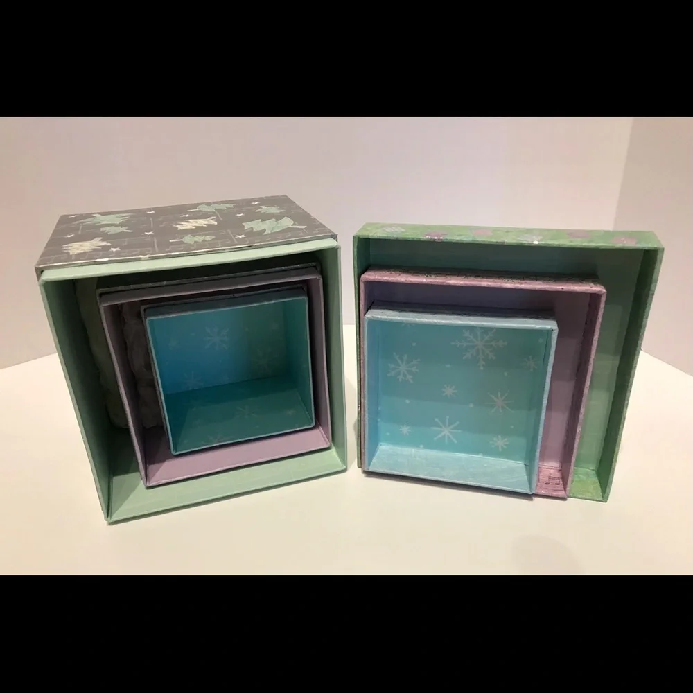3 Stacking Nesting Gift Boxes Musical Christmas Holiday Design NEW.